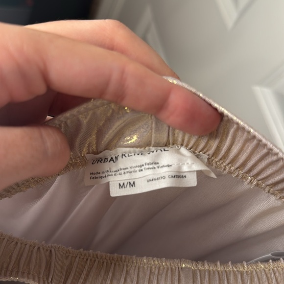 Urban Renewal Parties Remnants Luella Shimmer Toggle Pant Sz M in Beige - Picture 8 of 8